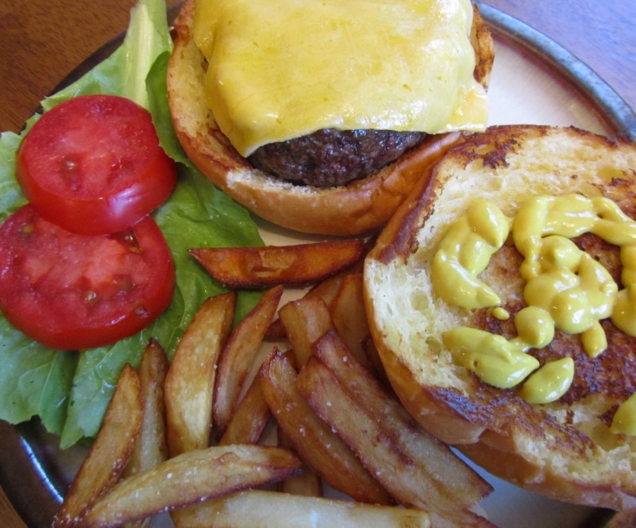 Cheeseburger & Fries