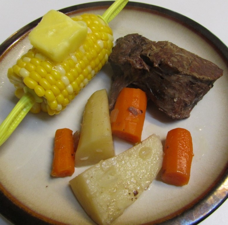 Pot roast with veggies & corn