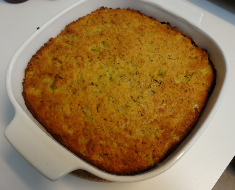 Baked cornbread dressing